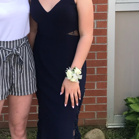 Laura Prom Dress - Picture 13 of 14